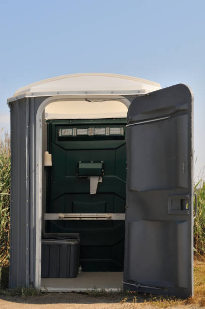 Best Portable restroom trailer rental  in Oglesby, IL